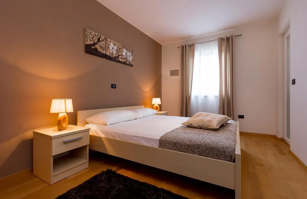 Apartments Stella Rovinjsko Selo Croácia