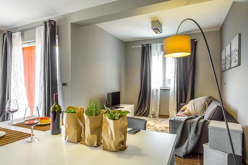 Apartments Stella Rovinjsko Selo